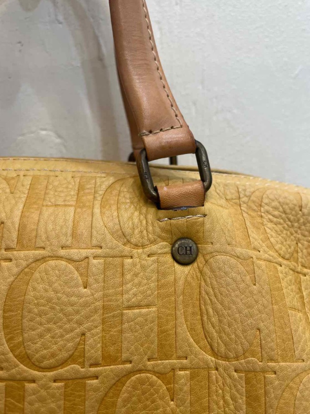 Carolina Herrera Andy 7 Yellow Handbag - Picture 12 of 12